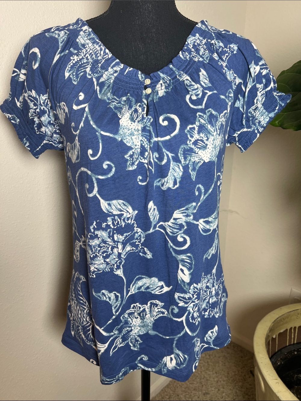 Chaps Women’s Blue White Short Sleeve Peasant Pullover Top Shirt Size Medium